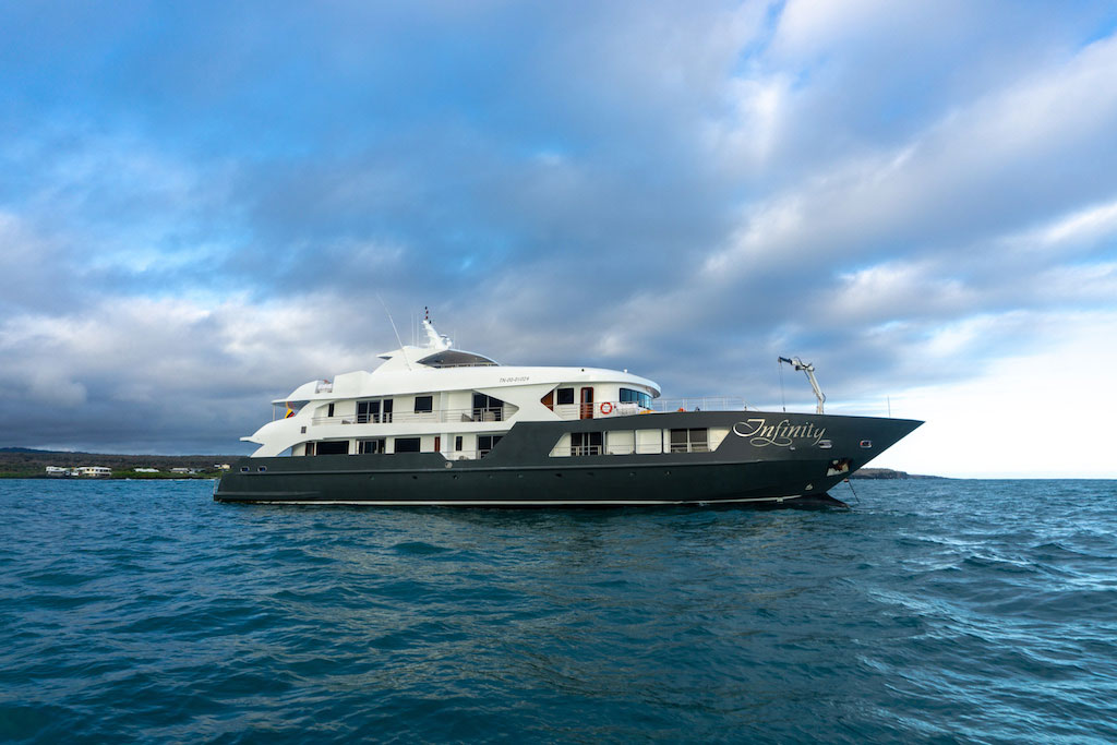 Croisière Infinity Galapagos, yacht