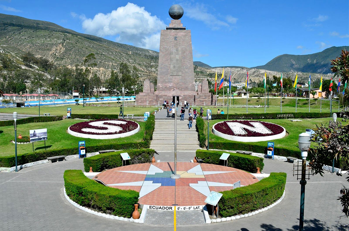 En Equateur, Mitad del Mundo